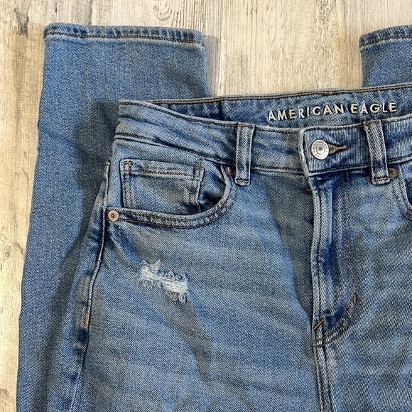 American Eagle Mom Jeans Size 4 - Picture 3 of 8